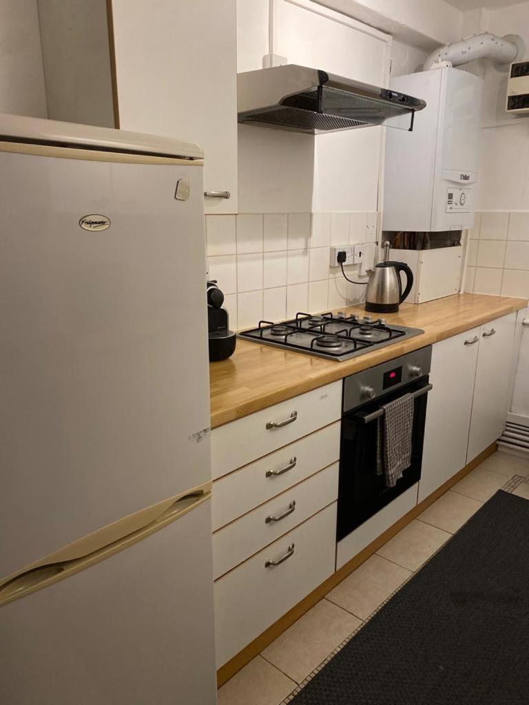 Aldgate Flats Apartment London
